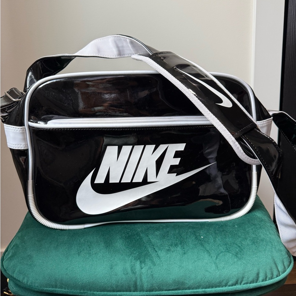 Nike Black and White Messenger Bag